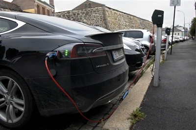 Novembrī elektrisko transportlīdzekļu tirgus daļa Norvēģijā sasniedza 90,6%.