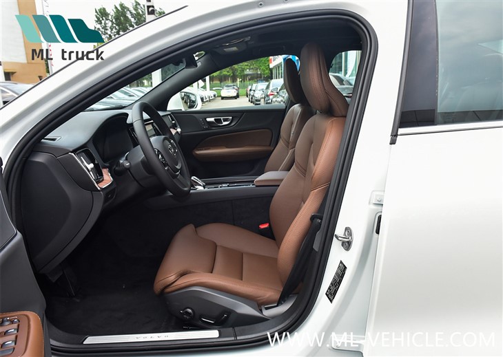 2025 VOLVO S60 Sedan