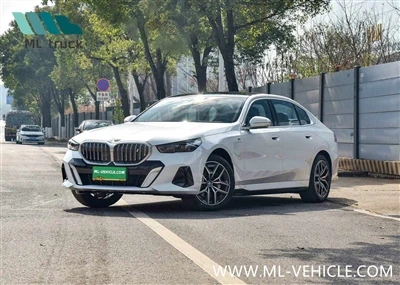 Izlaiž 2024. gada BMW I5 sedanu ar cenu diapazonu 439,900 - 465,900 juaņas