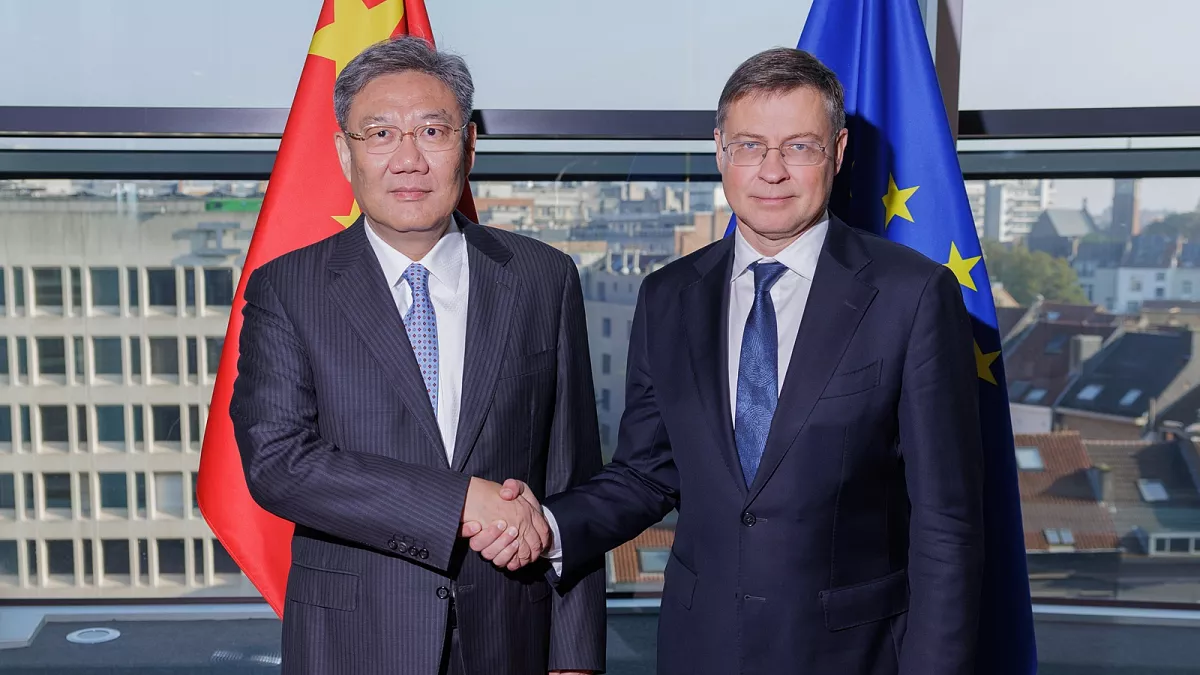 Ķīna līdz pēdējam brīdim risinās sarunas ar ES par elektrisko transportlīdzek...