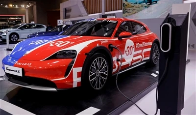 Porsche pārdošanas apjomi pasaulē pirmajā pusgadā samazinājušies par 6%, elek...