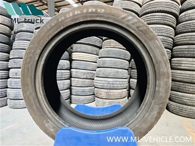 Veiktspējas automašīnu riepas 225/45R17